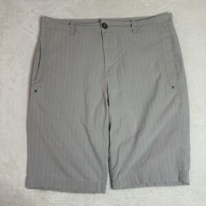 GUESS Striped Shorts Mens 36 Gray Pinstripe Preppy Coastal Nautical Bermuda